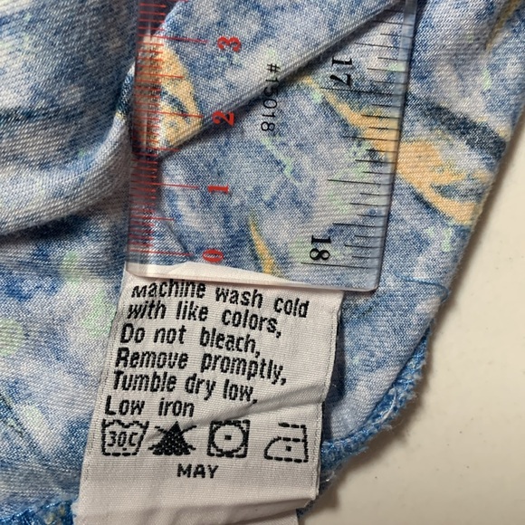 Men’s Columbia, Blue medium, SS button front shirt, preowned very good condition - Picture 13 of 13